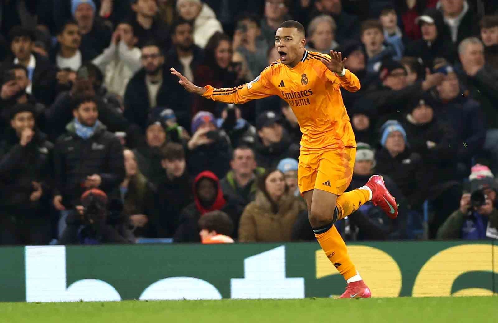 Real Madrid&rsquo;den Manchester&rsquo;da geri d&ouml;n&uuml;ş
