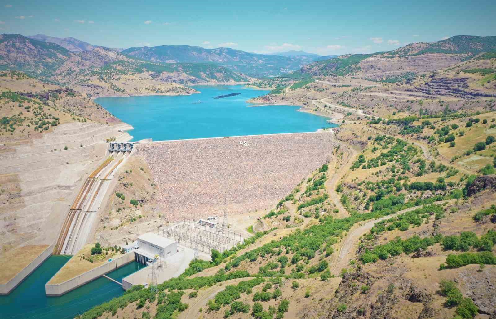 DSİ Bing&ouml;l&rsquo;de suyun g&uuml;c&uuml;n&uuml; yatırıma d&ouml;n&uuml;şt&uuml;r&uuml;yor
