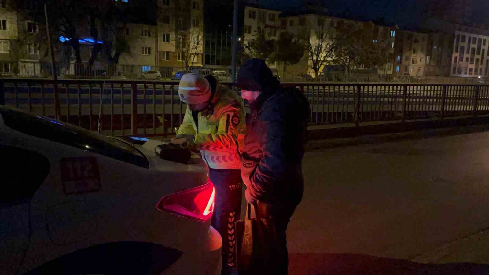 Kaza mahallinde kaldırımda ilerleyen bisiklet ve motosikletliye toplam 11 bin 667 TL ceza