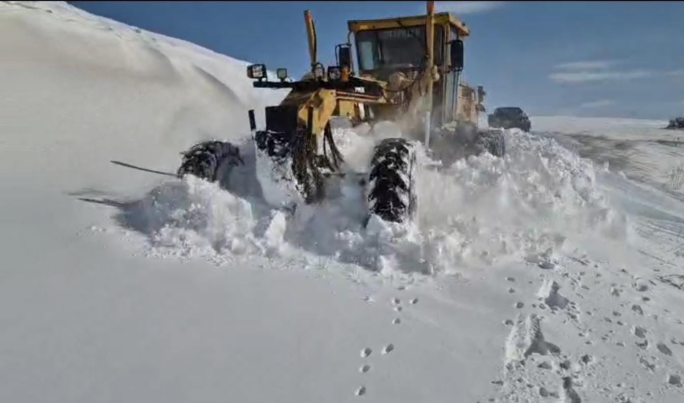 Muş’ta 250 köy yolu kapandı