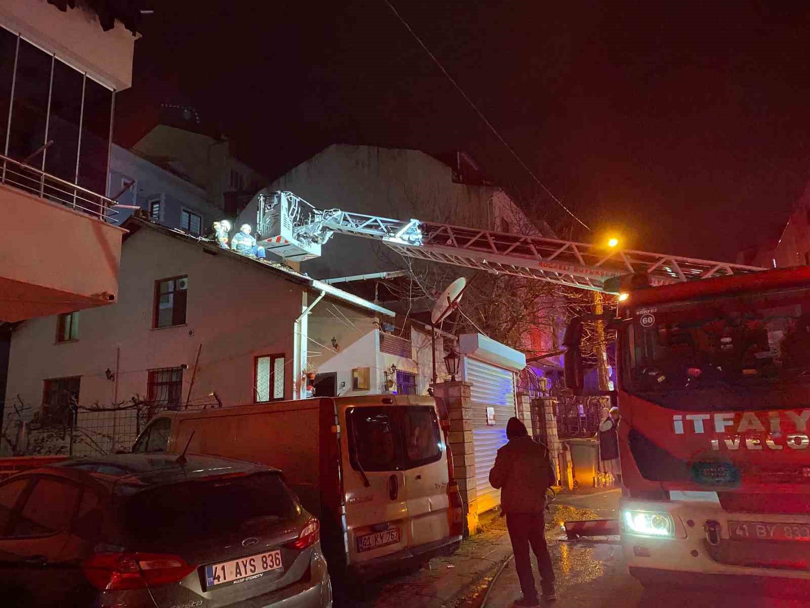 Balkonda mangal keyfi yangınla bitti
