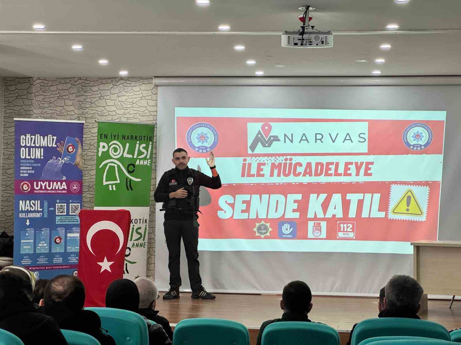 Demir&ouml;z&uuml;&rsquo;nde uyuşturucu ile m&uuml;cadele semineri d&uuml;zenlendi
