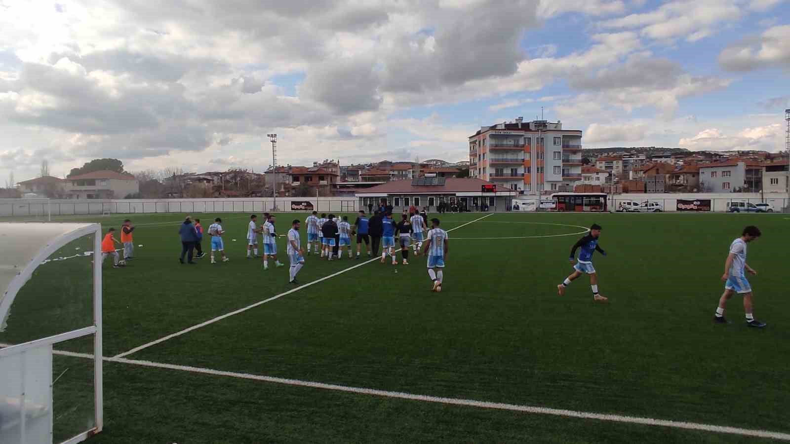Selendi Belediye Spor 3 puanı tek golle aldı
