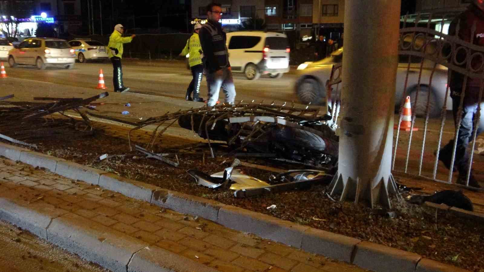 Konya&rsquo;da yarışan motosikletler &ccedil;arpıştı: 1 &ouml;l&uuml;, 1 ağır yaralı
