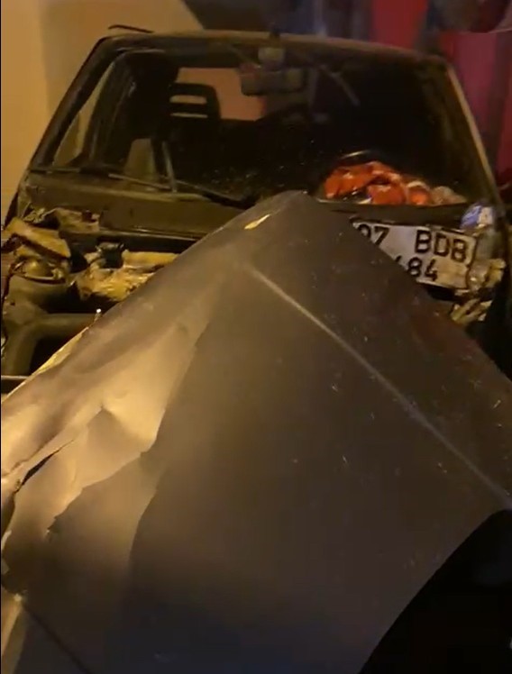 Serik&rsquo;te iki otomobil &ccedil;arpıştı: 1 yaralı
