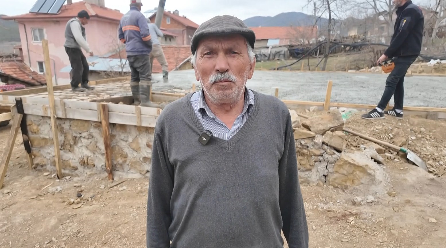 Isparta’da evi tamamen yanan aileye yeni bir yuva için belediye harekete geçti