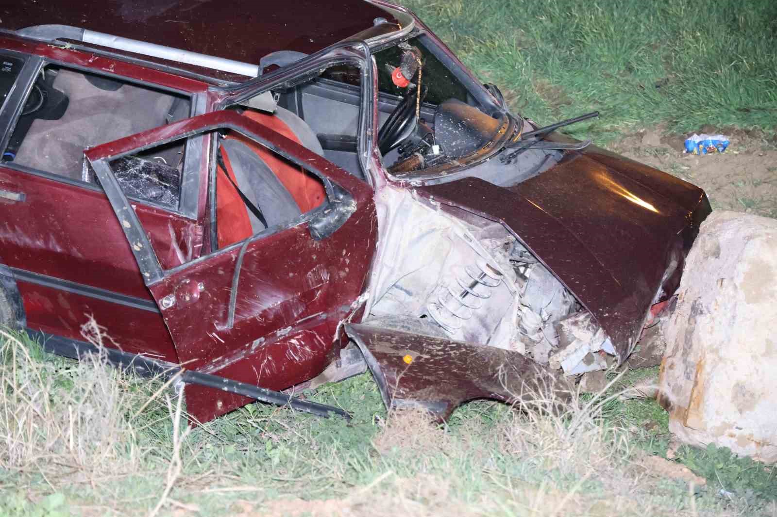 Alkollü olarak trafiğe çıktı, şarampole yuvarlandı