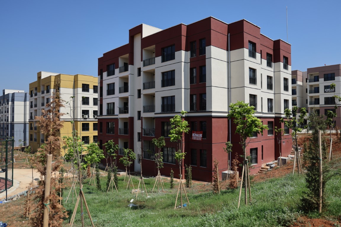 Hem deprem, hem de sosyal konutlarda sona gelindi