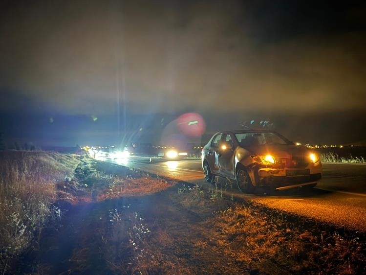 &Ouml;nce kamyonet, ardından otomobil &ccedil;arptı... Gen&ccedil; s&uuml;r&uuml;c&uuml; kazada hayatını kaybetti
