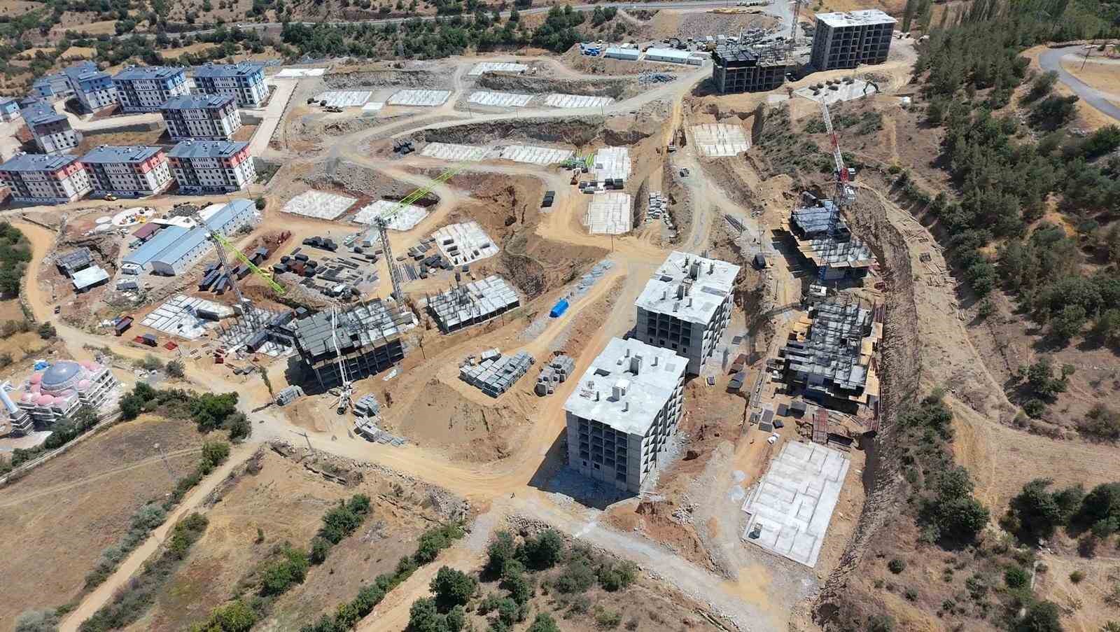 Pütürge’de 813 konutluk projenin ilk etabı tamamlandı
