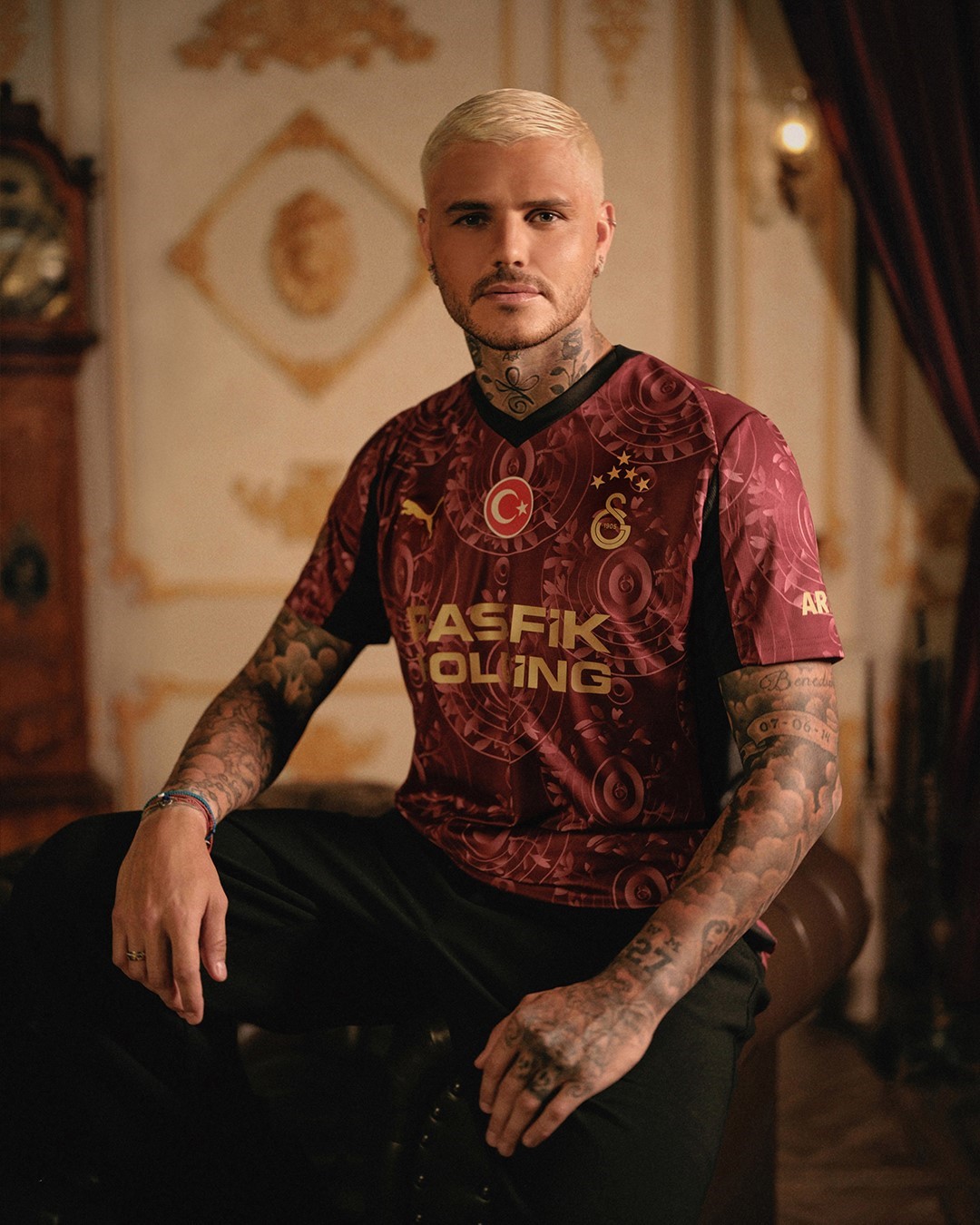 Galatasaray alternatif formasını tanıttı
