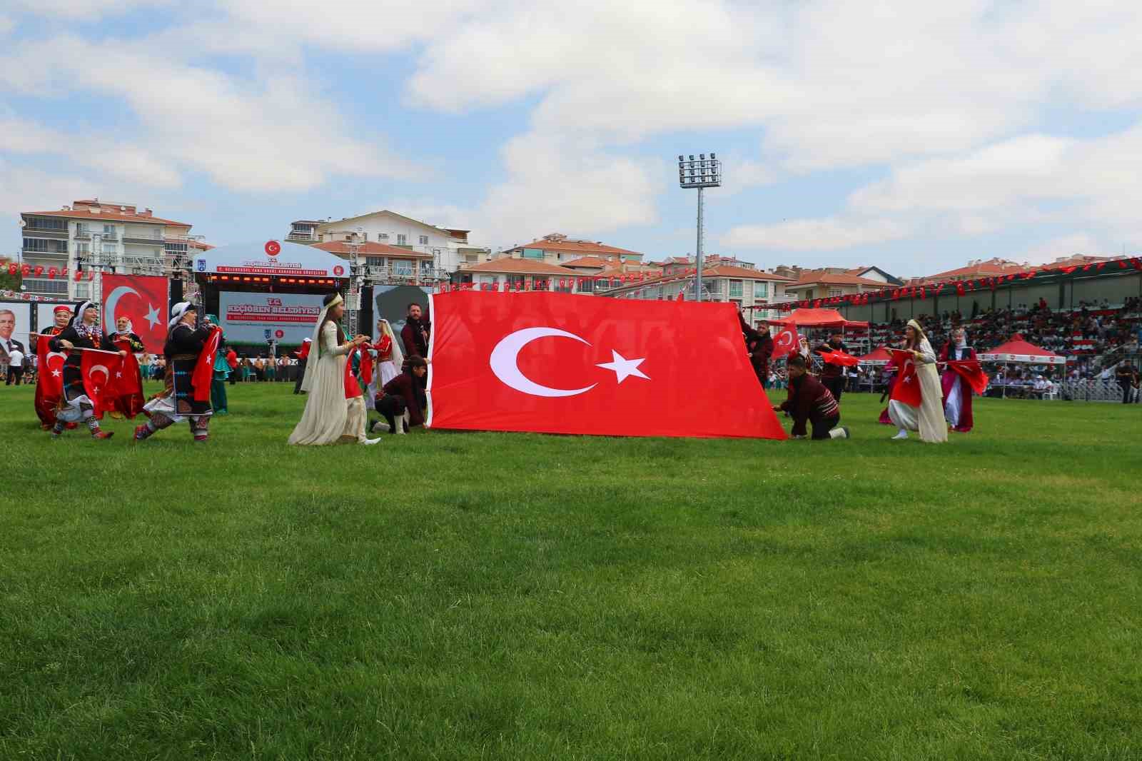 Mesut Özarslan: "Mindere giden sporcular karakucak harmanlarından geçiyor"