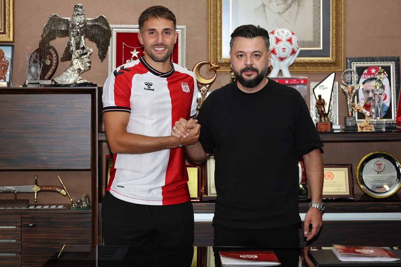 Okan Erdoğan resmen Sivasspor&rsquo;da
