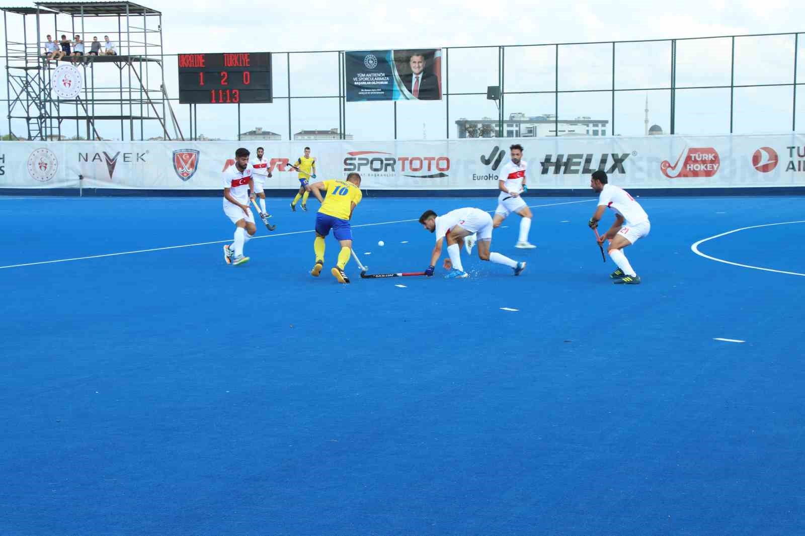 A&ccedil;ık Alan Hokeyi Erkekler Avrupa Şampiyonası 3&rsquo;te Ukrayna şampiyon oldu
