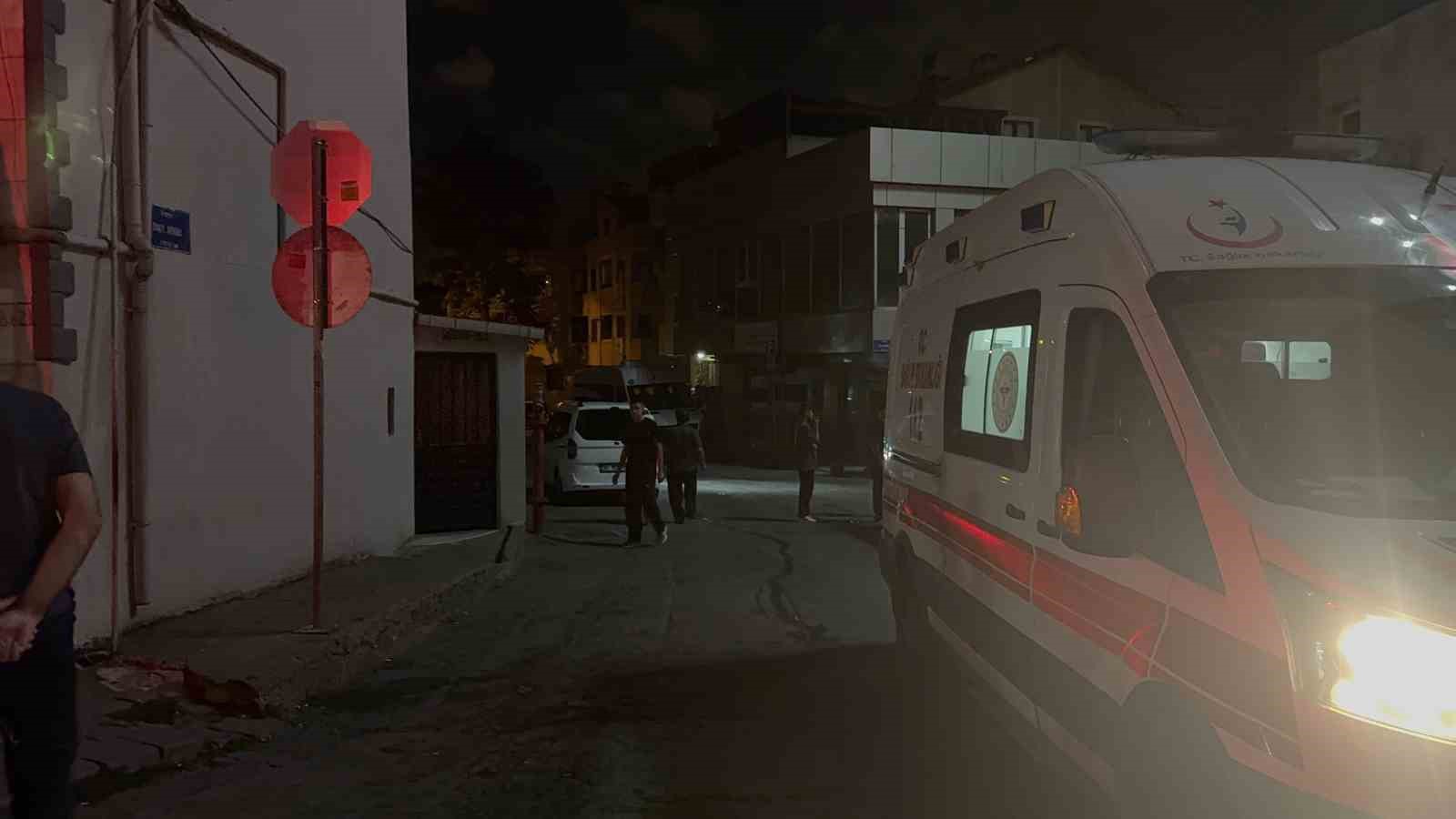 Gebze&rsquo;de bı&ccedil;aklı kavga: Yaralayan ve yaralı olay yerinden ka&ccedil;tı
