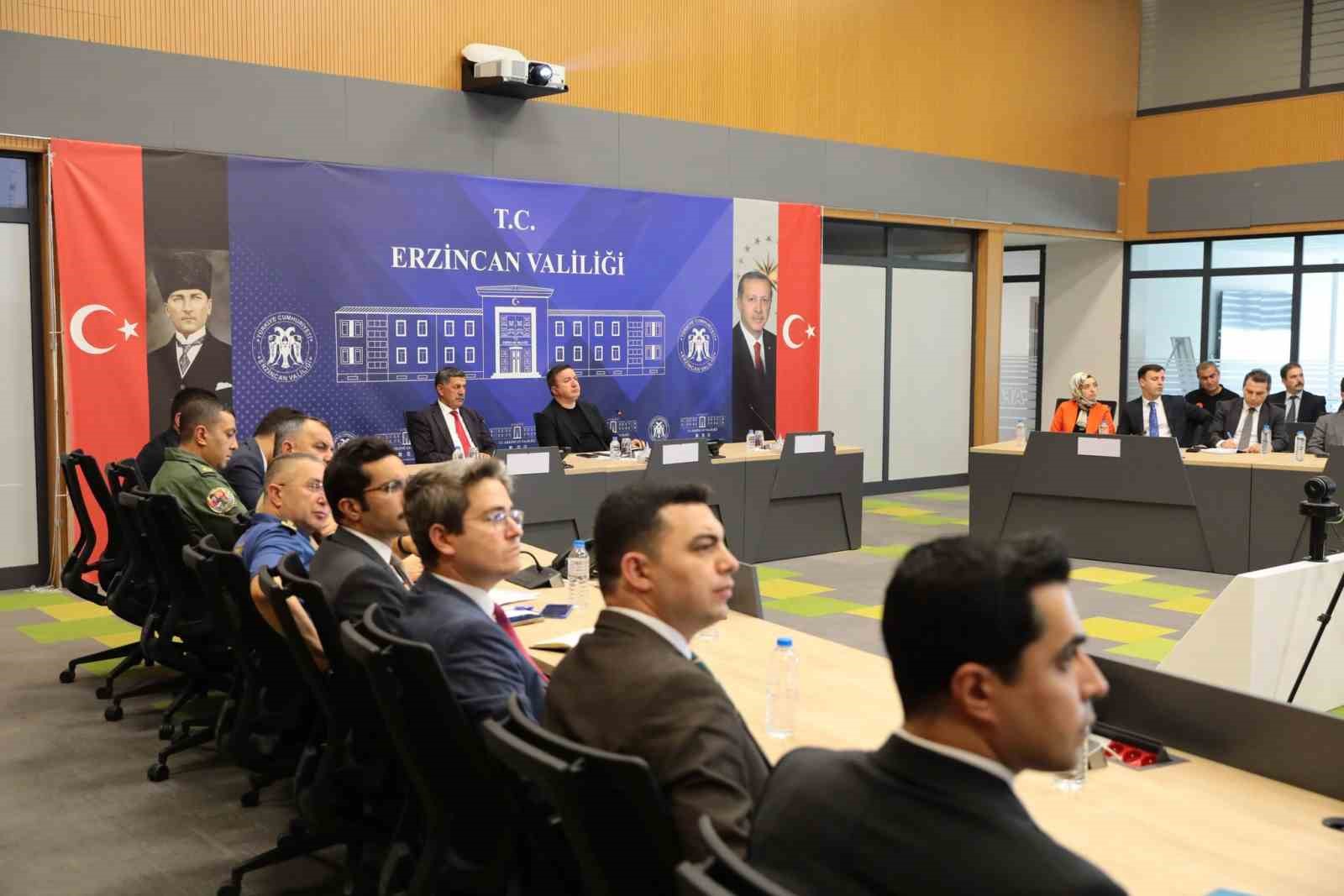 Erzincan’da "Orman Yangınları ile Mücadele" konulu toplantı düzenlendi
