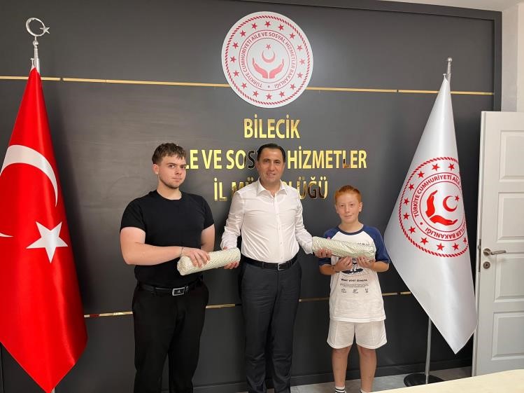 Hamleler dostluk i&ccedil;in yapıldı
