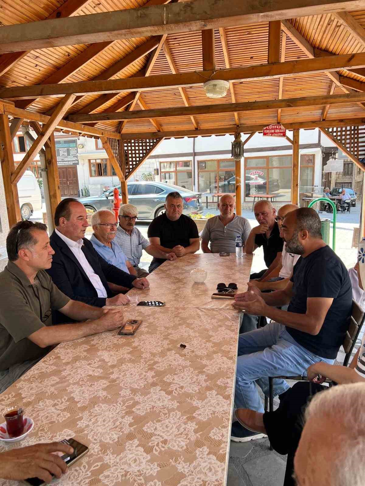 Milletvekili Akay, su sorunu yaşayan Yazıköy halkı ile bir araya geldi