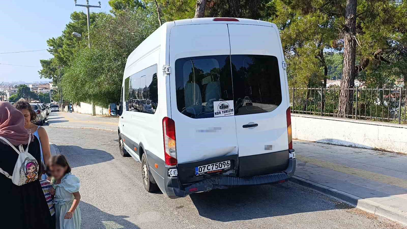 Manavgat’ta zincirleme kaza: 2 yaralı