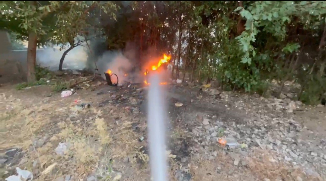 Elazığ&rsquo;da bah&ccedil;e yangını
