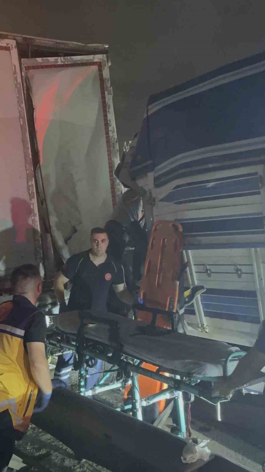 Kocaeli’de 3 araçlı zincirleme kaza: 1 ölü