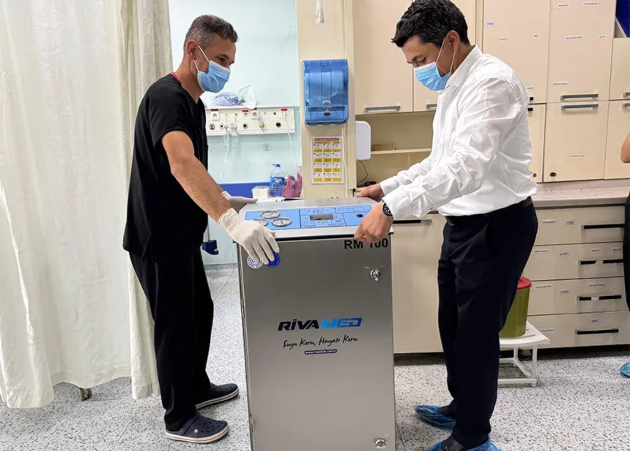 Yüksekova Devlet Hastanesine seyyar diyaliz cihazı
