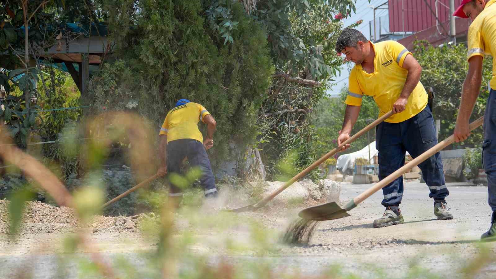 Tarsus’ta 9 mahallede asfalt yama çalışması tamamlandı
