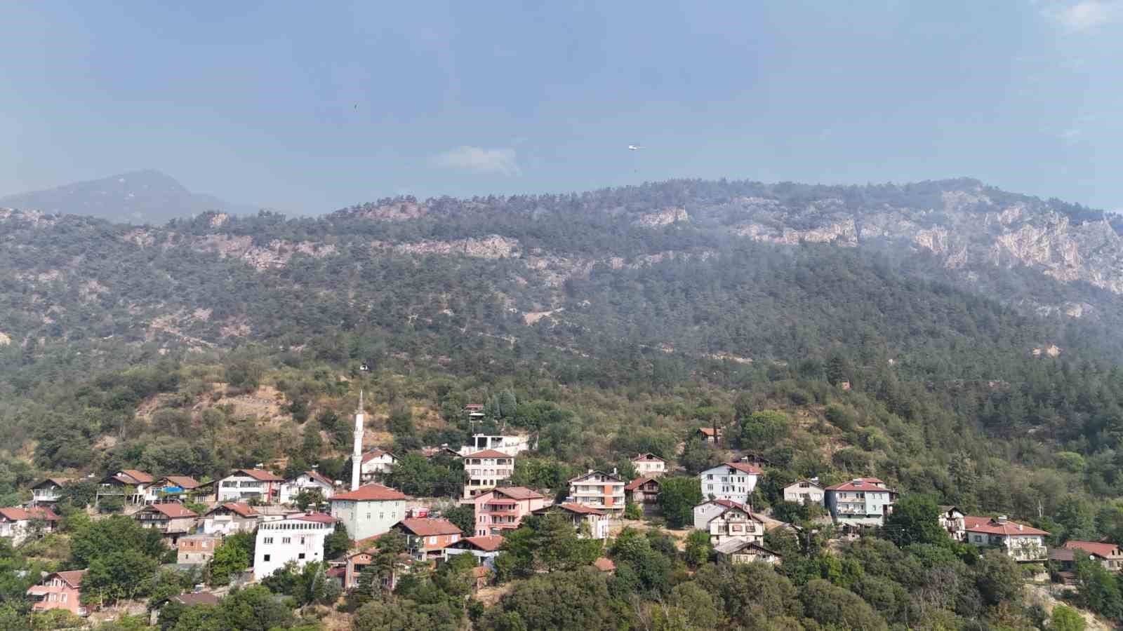 Karabük’teki orman yangını kısmi olarak kontrol altına alındı
