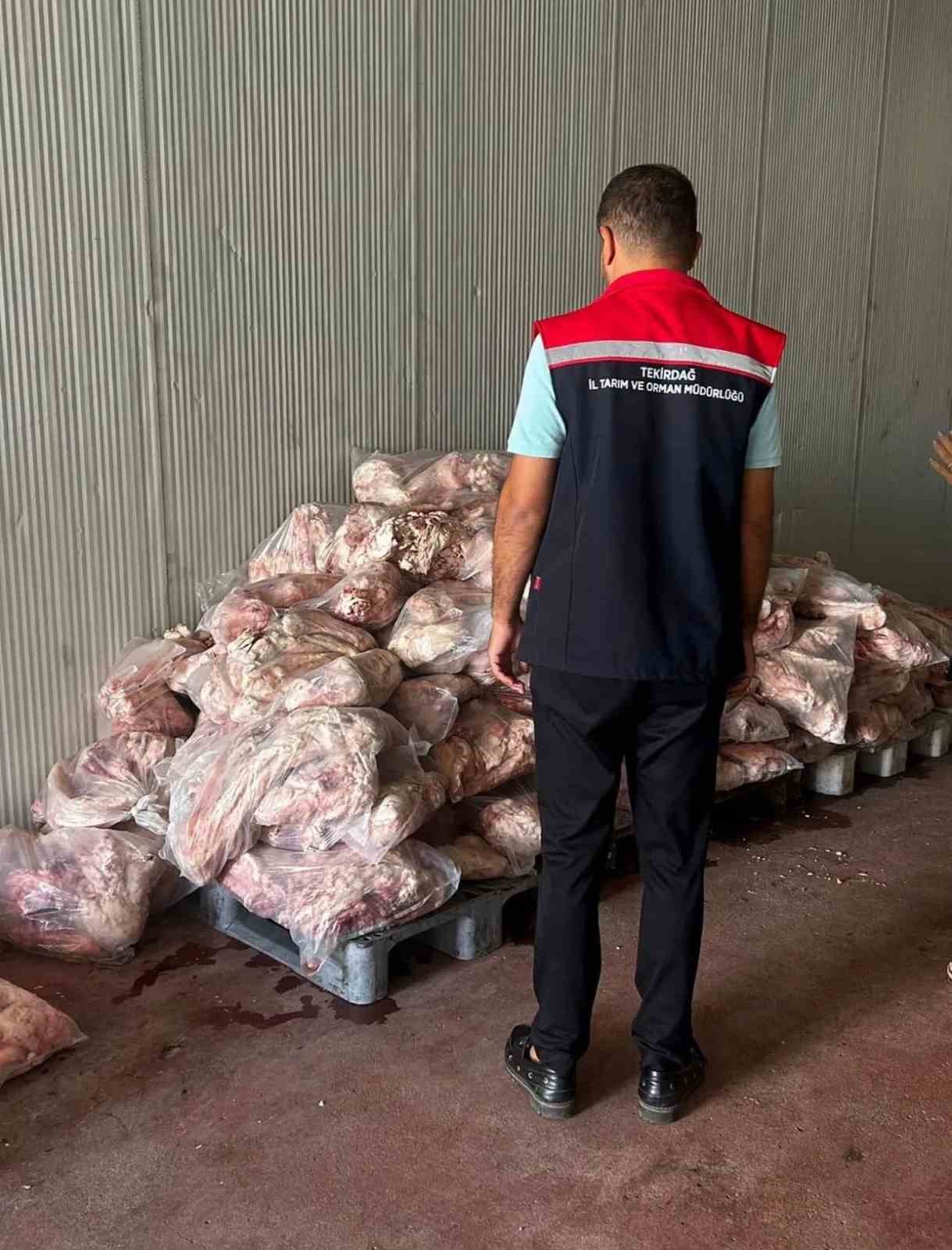 Gıda deposunda ele geçirildi, 210 bin TL ceza kesildi