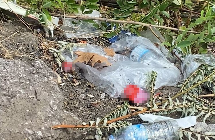 Kuraklık yetmedi, şimdi de çöplerle boğuşuyor
