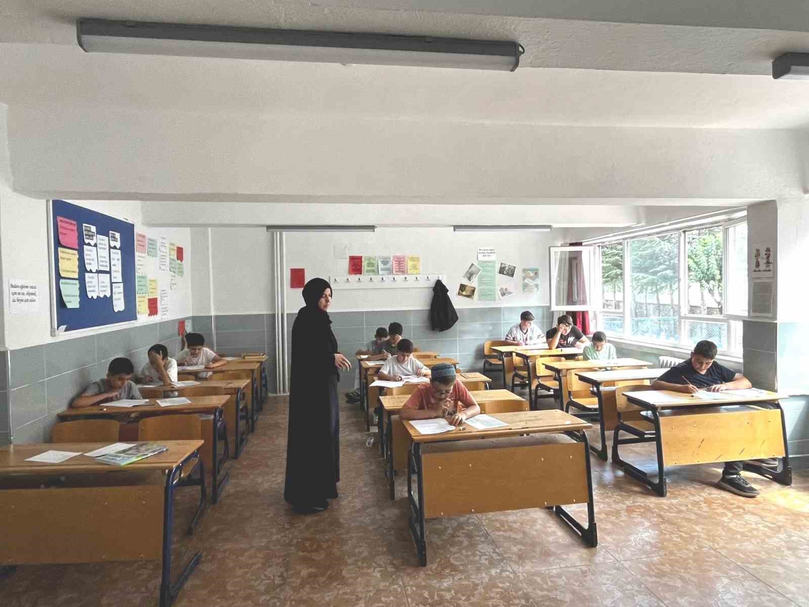 Simav’da hafızlık öğrencilerine yönelik sınav