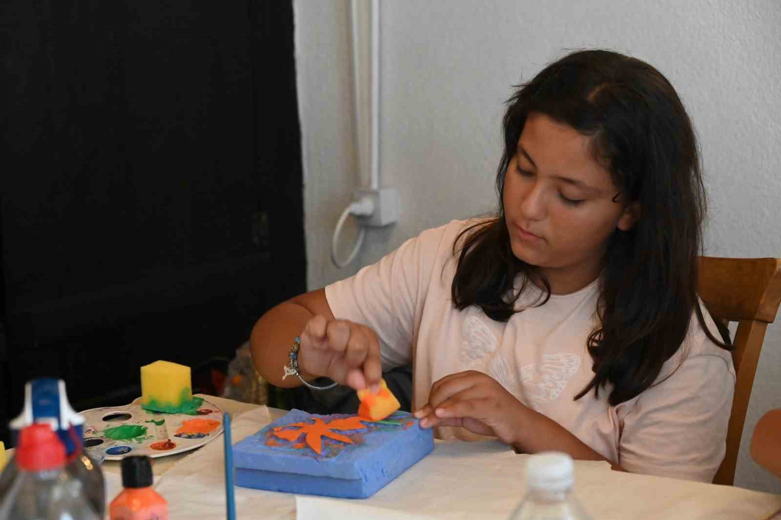 Sanatevi Yaz Okulu’nda "Taş Devri Atölyesi" düzenlendi