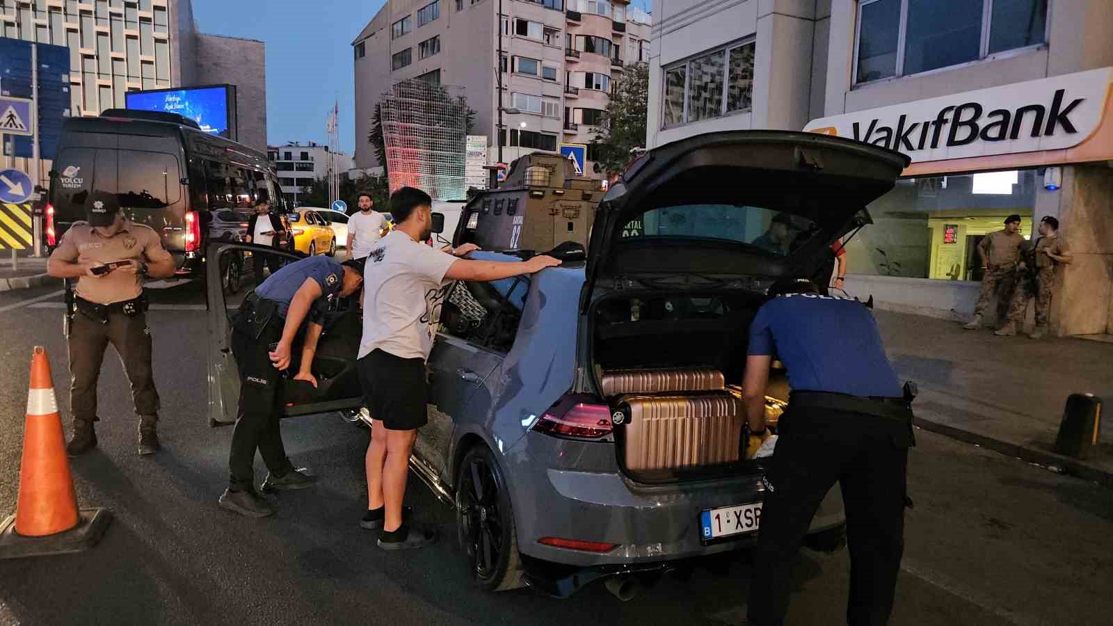 İstanbul genelinde helikopter destekli ’Huzur İstanbul’ denetimi