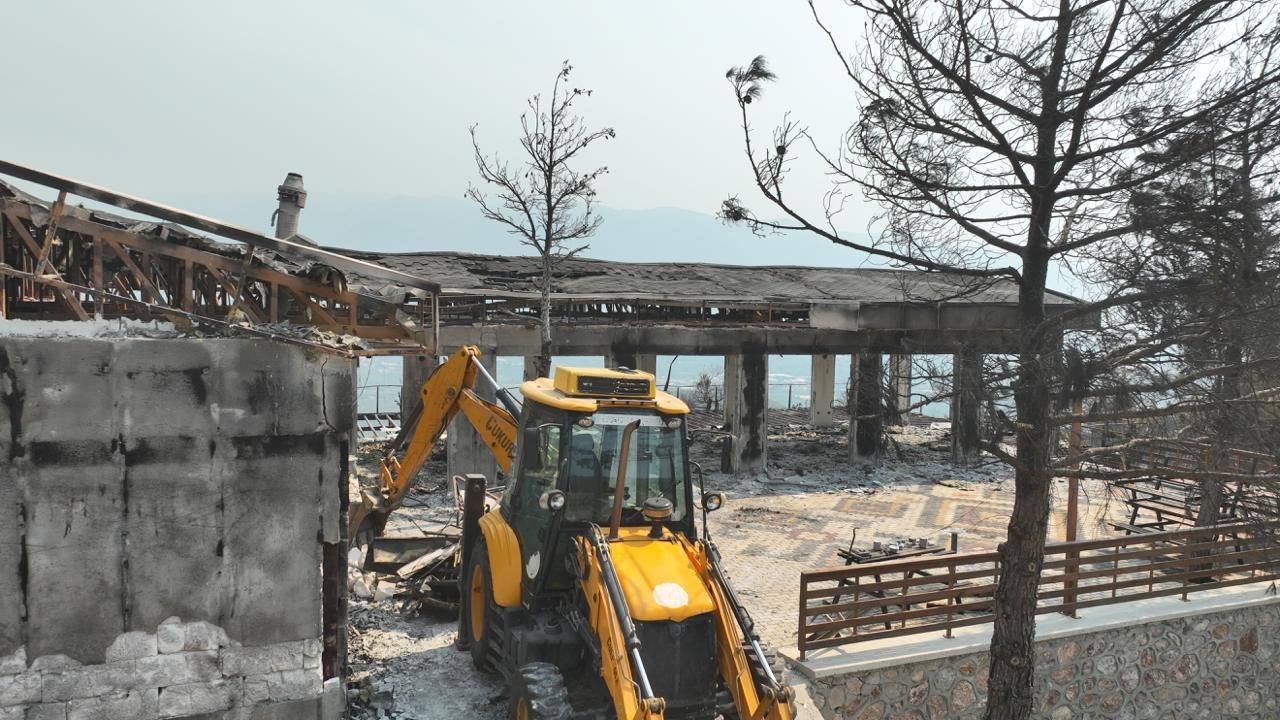 Gürsu kır lokantası ve terası küllerden temizlendi

