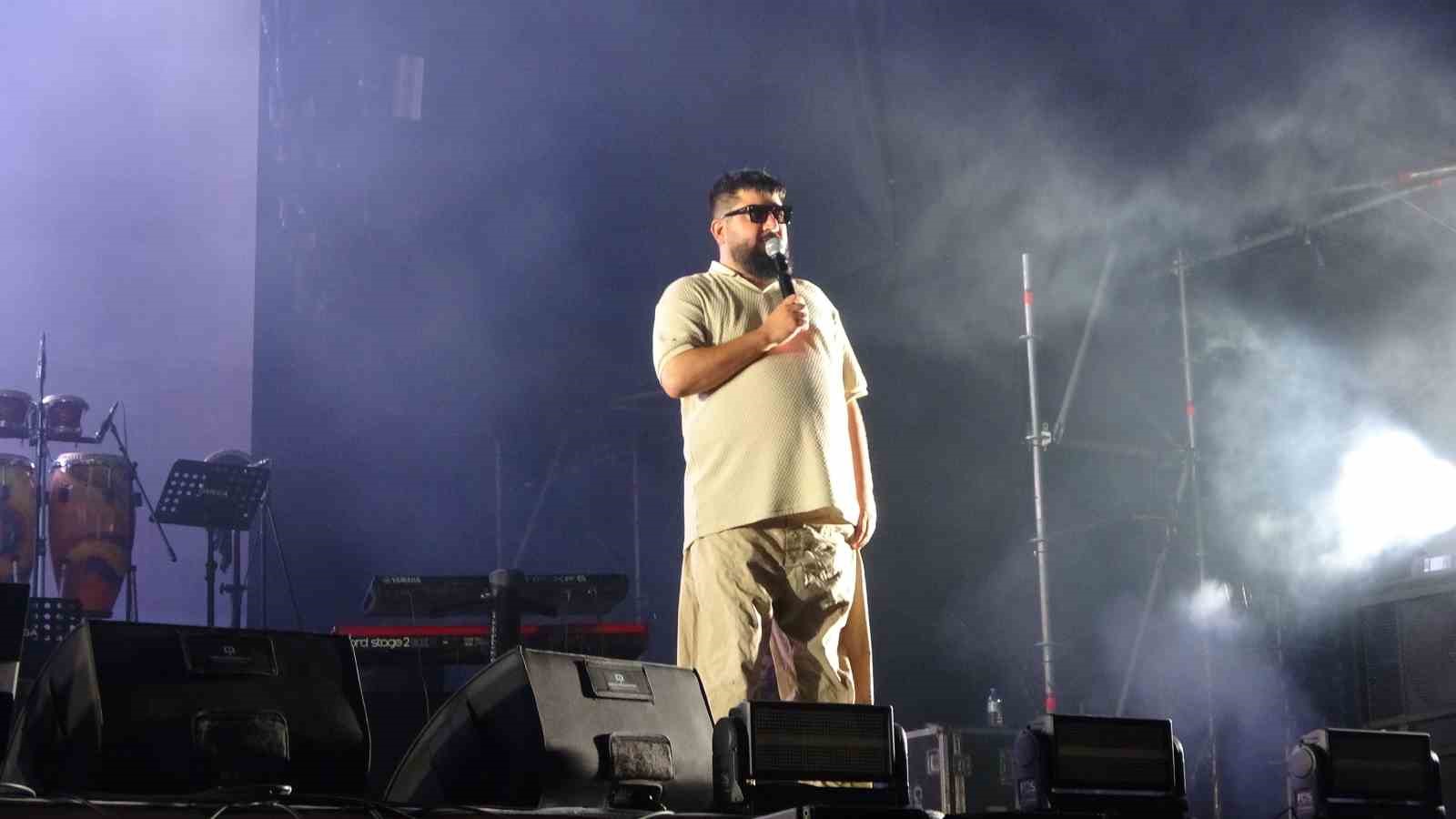 SORFEST coşkuyla ilk g&uuml;n&uuml;n&uuml; geride bıraktı
