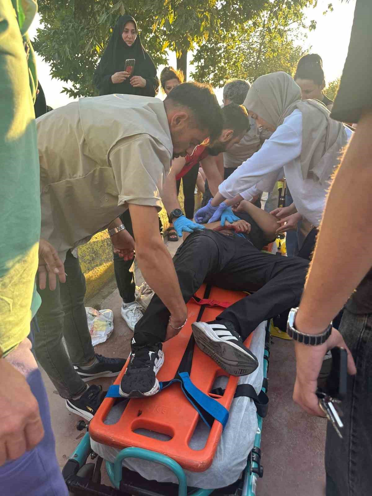 Darıca’da 4 kişinin saldırısına uğrayan genç bıçaklandı