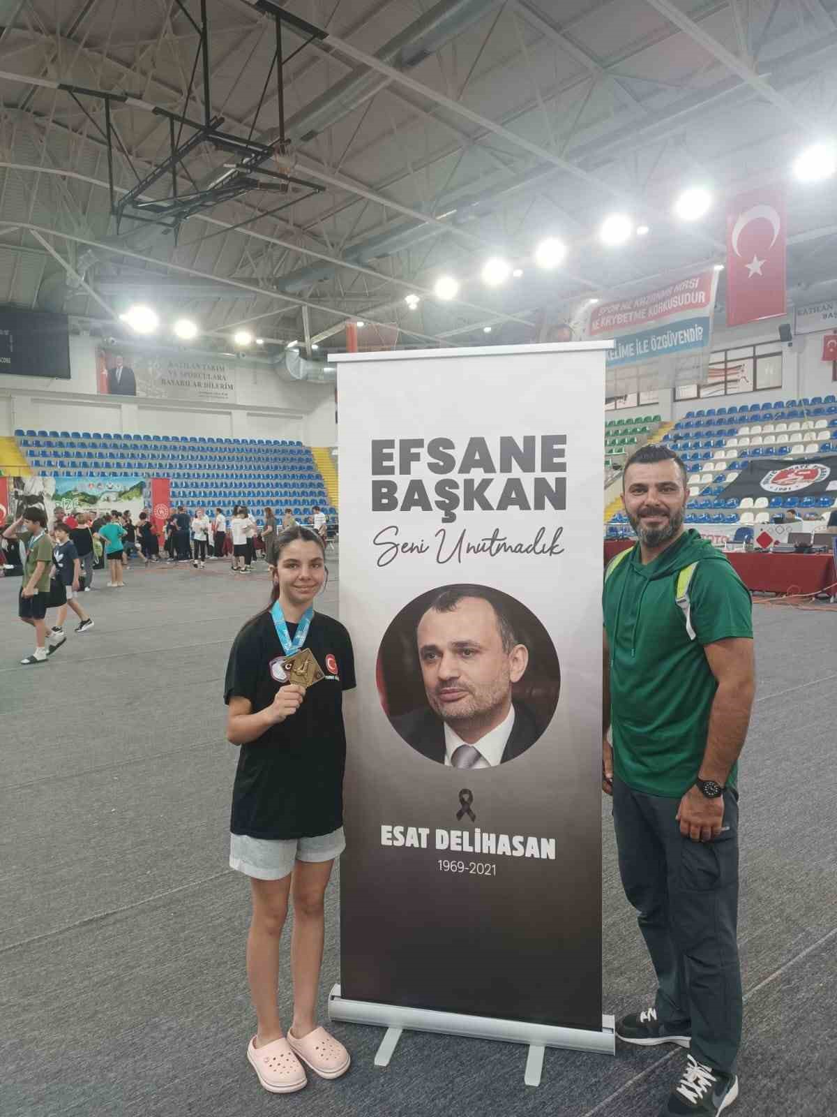 14 yaşında 150&rsquo;den fazla madalyası var
