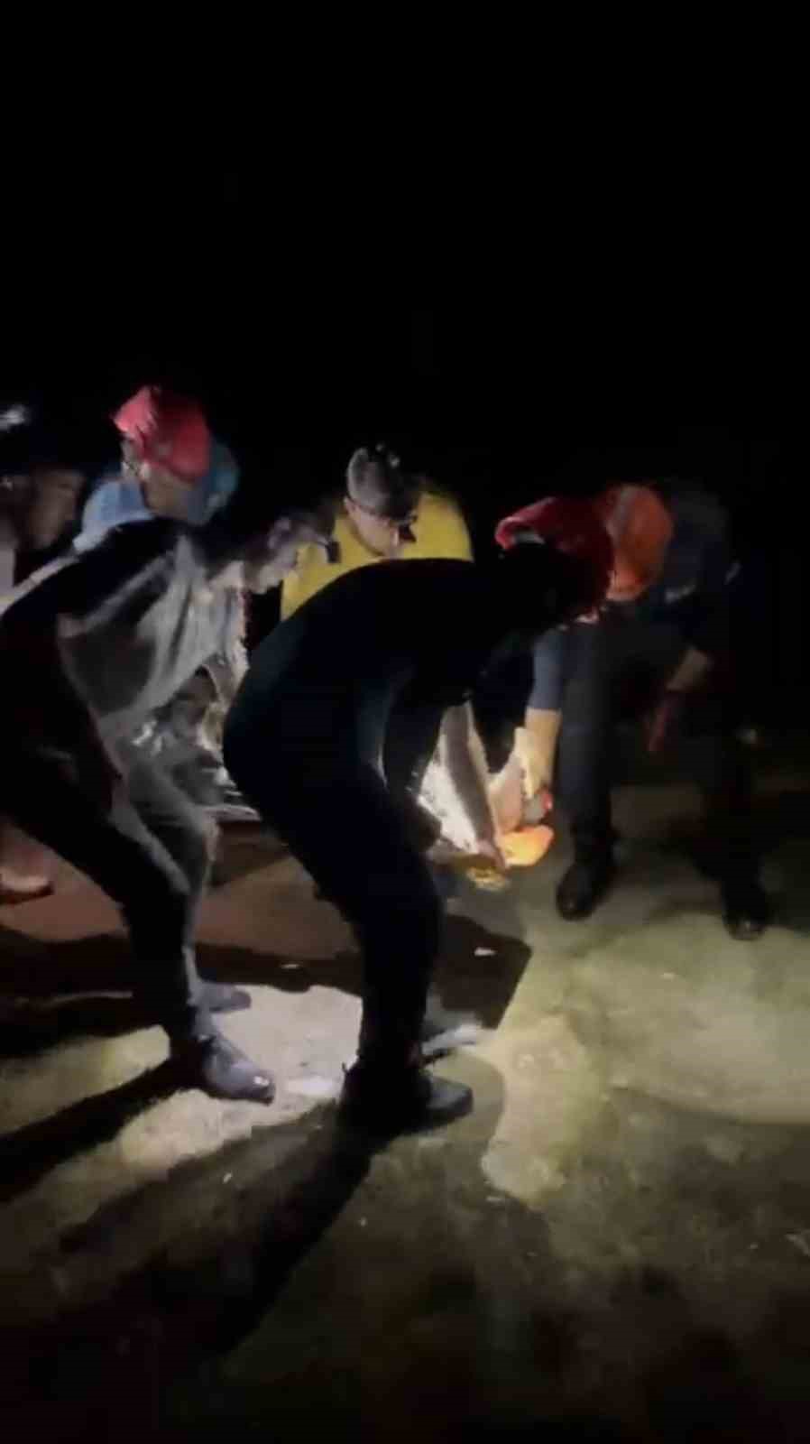 Muş’ta Kızılağaç Kanyonu’nda bir kişi uçurumdan düşerek yaralandı