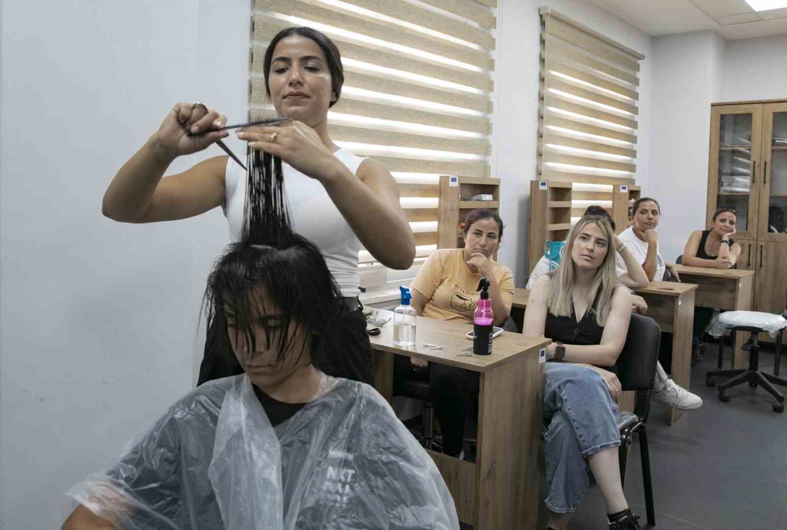 Mersin&rsquo;de &uuml;cretsiz kuaf&ouml;rl&uuml;k kursu ile istihdama destek
