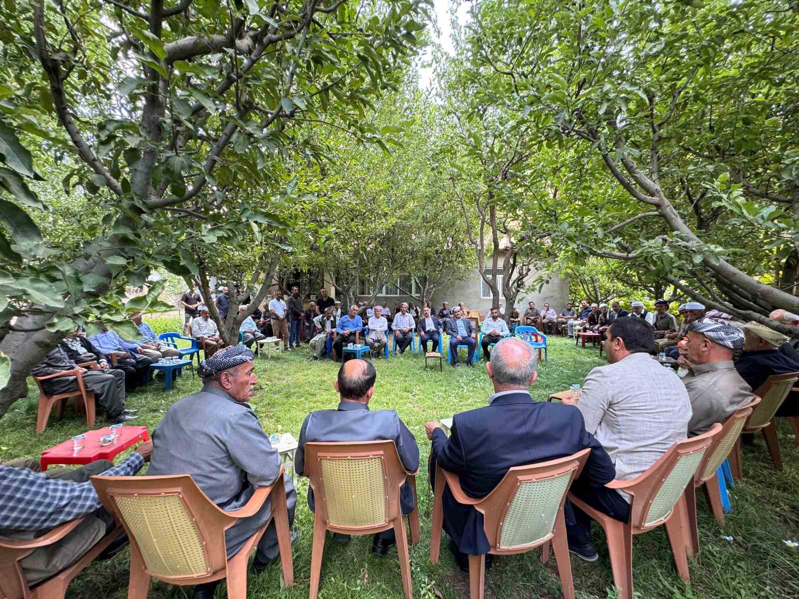 Şemdinli&rsquo;de iki aile arasındaki husumet barışla sonu&ccedil;landı
