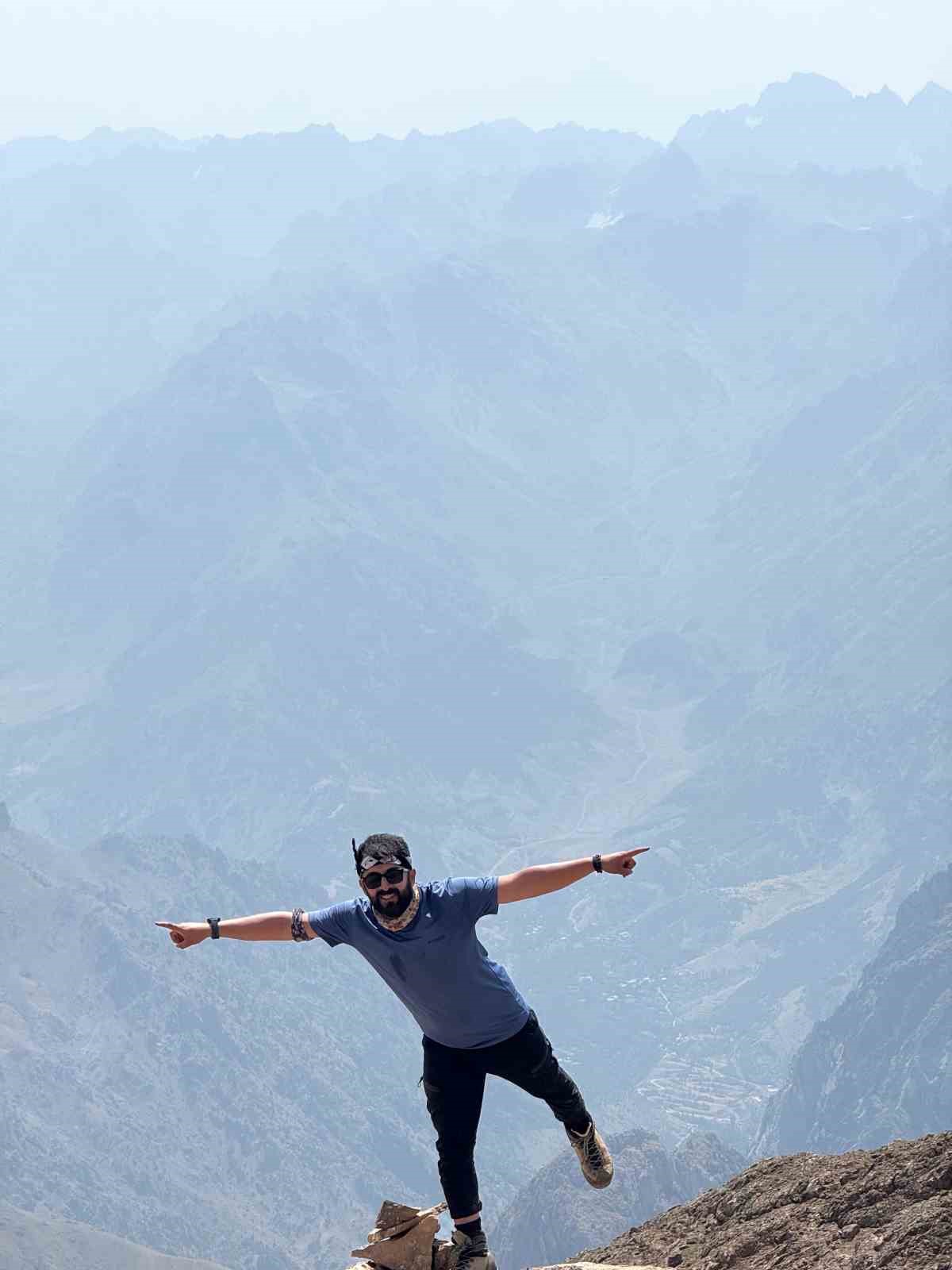 Yüksekovalı dağcılardan Cilo Dağı’na zirve tırmanışı
