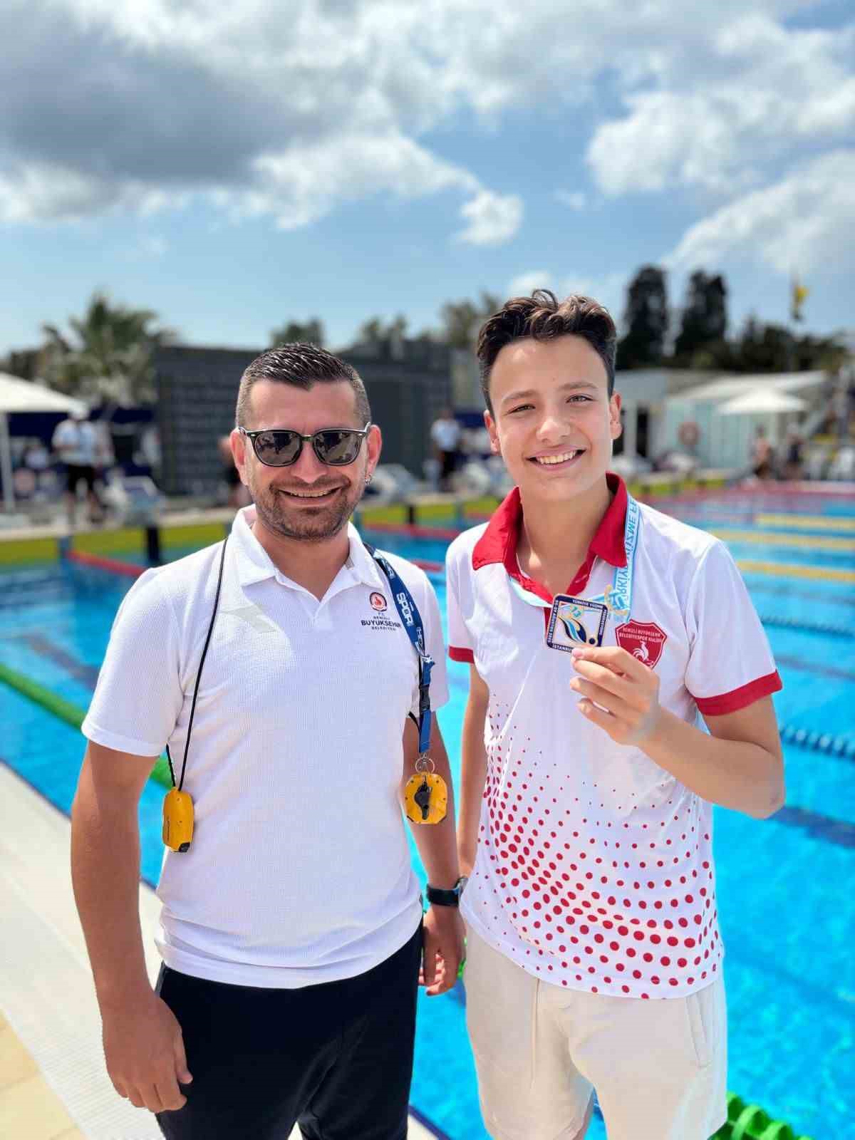 Denizli&rsquo;nin altın kula&ccedil;ı T&uuml;rkiye şampiyonu oldu
