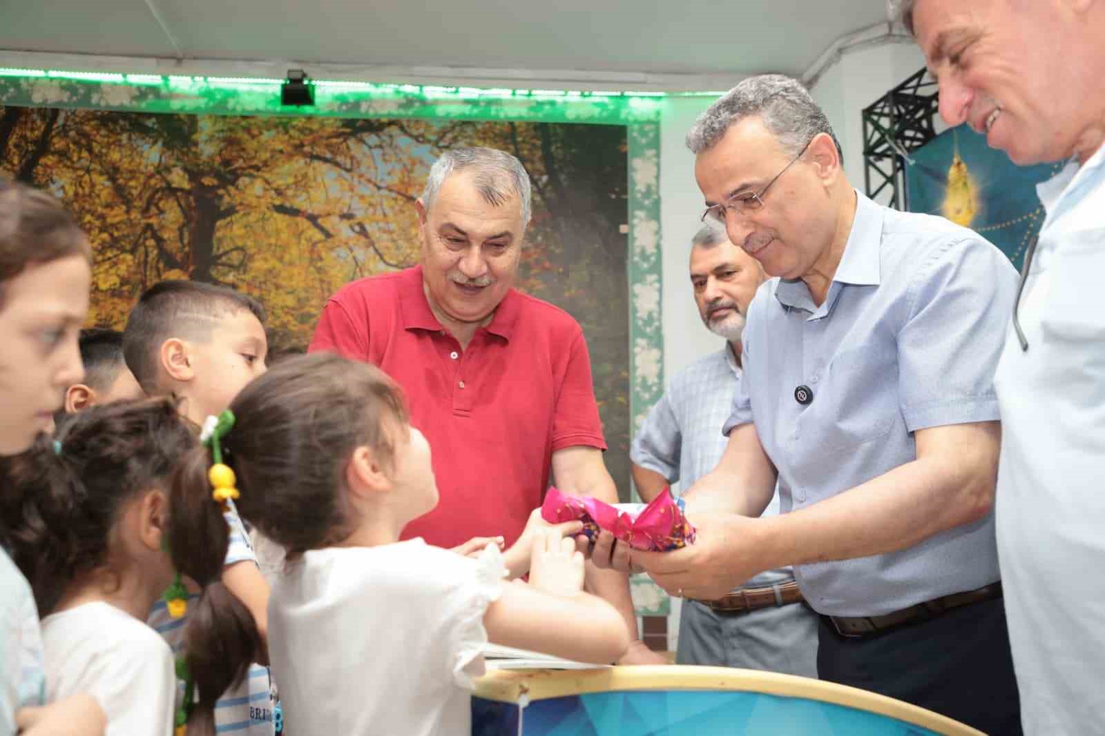 Camiler çocuk sesleriyle şenleniyor