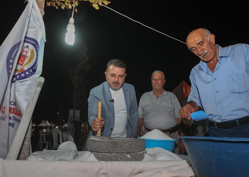 Sincan Park&rsquo;ta farklı y&ouml;relerden gelen &uuml;r&uuml;nler ziyaret&ccedil;ilerle buluşuyor
