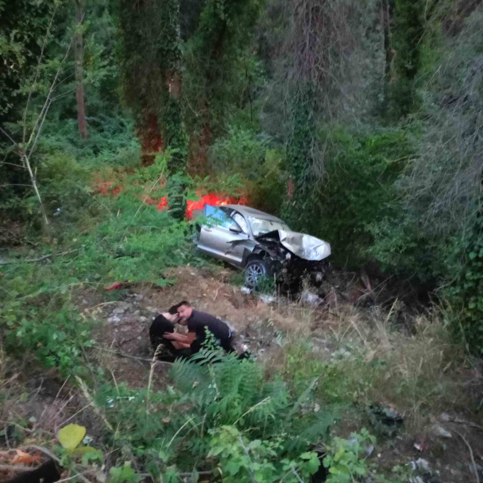 Sarıyer’de makas atan sürücü 2 araca çarptı: 3 yaralı
