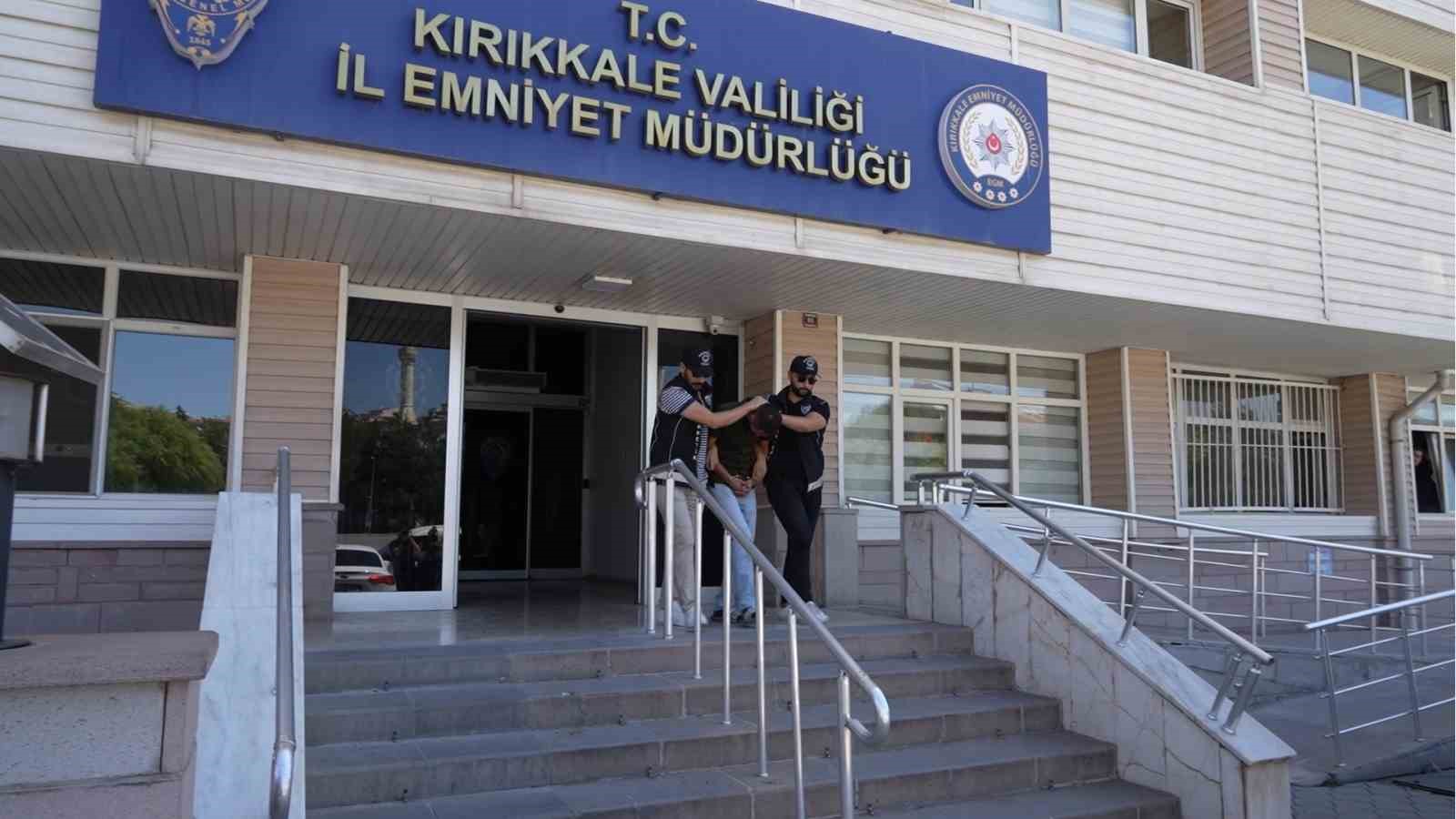 Doktorların e-imzasını kullanarak yeşil re&ccedil;ete ilacı yazan hastane personeli tutuklandı
