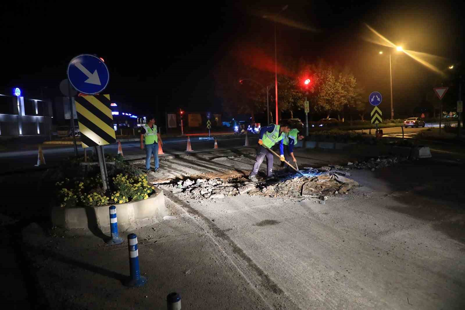 Muğla Büyükşehirden ulaşım için gece mesaisi