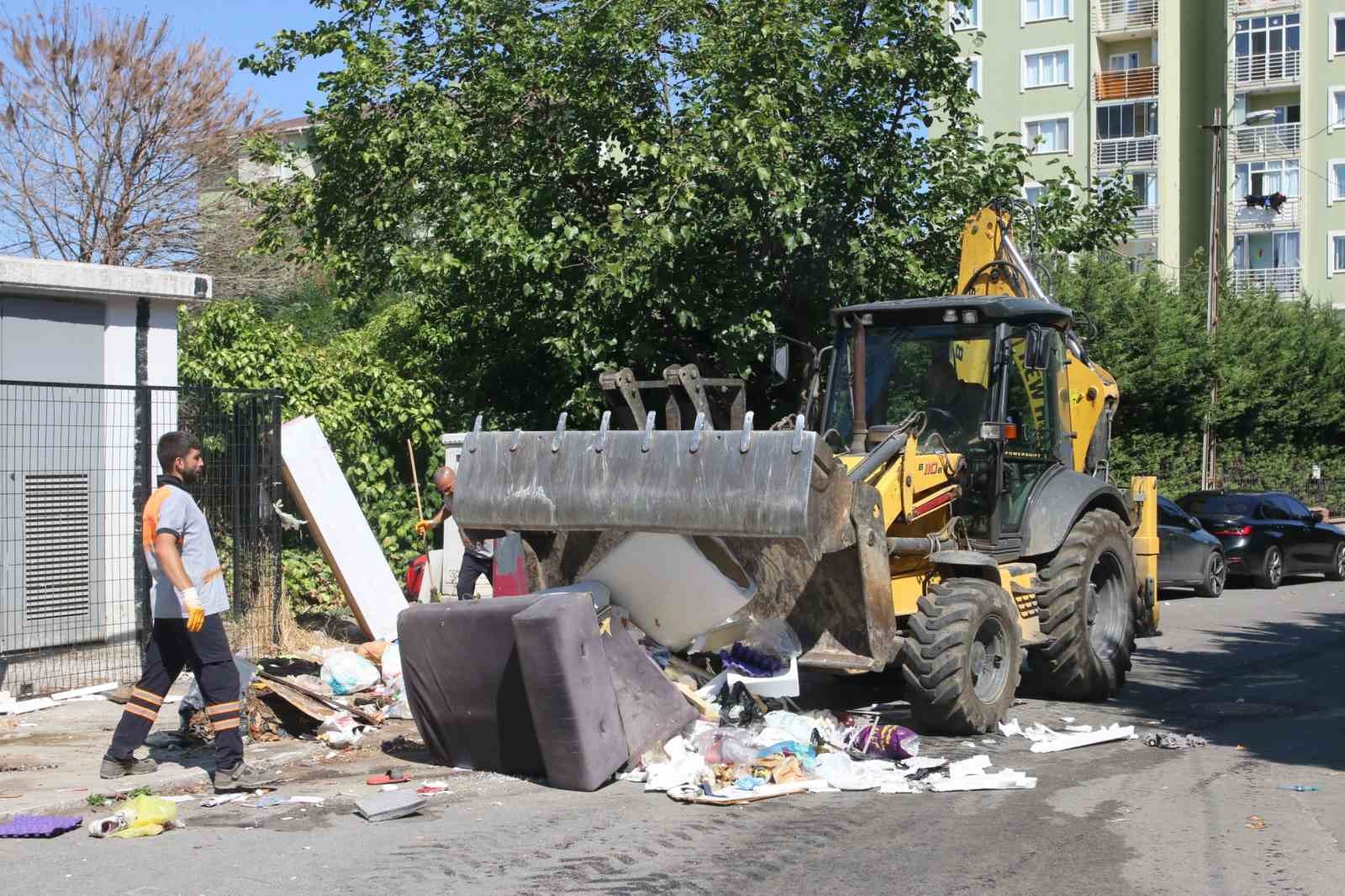 Kartal Belediyesi’nden yaz temizlik seferberliği
