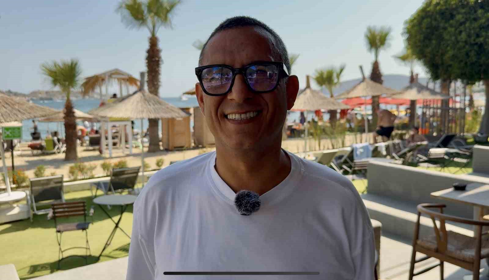 Bodrum’da sokaklar ve sahiller insan seline döndü