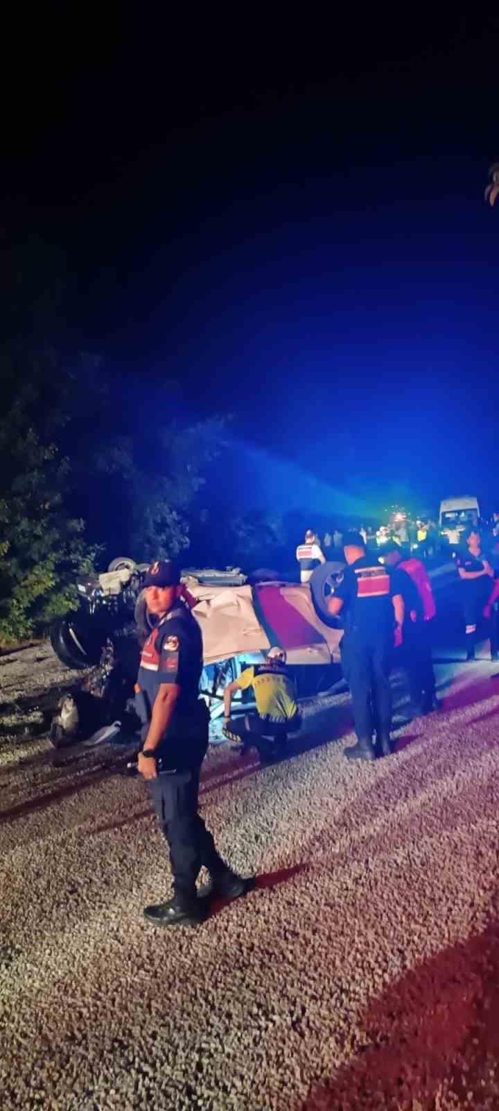 &Ccedil;anakkale&rsquo;de feci kaza: 6 &ouml;l&uuml;
